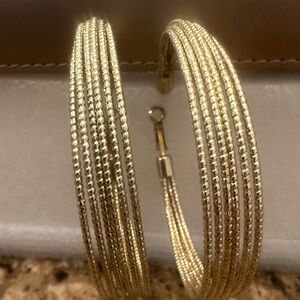 Chic Gold Textured Hoop Earrings